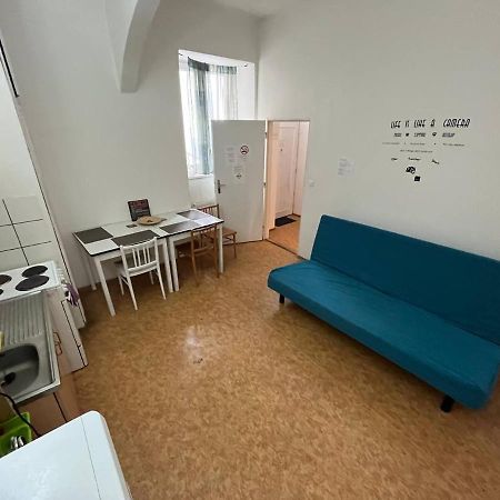 Near Main Railway And Bus Station Apartment Brno Ngoại thất bức ảnh
