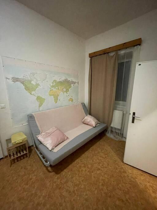 Near Main Railway And Bus Station Apartment Brno Ngoại thất bức ảnh