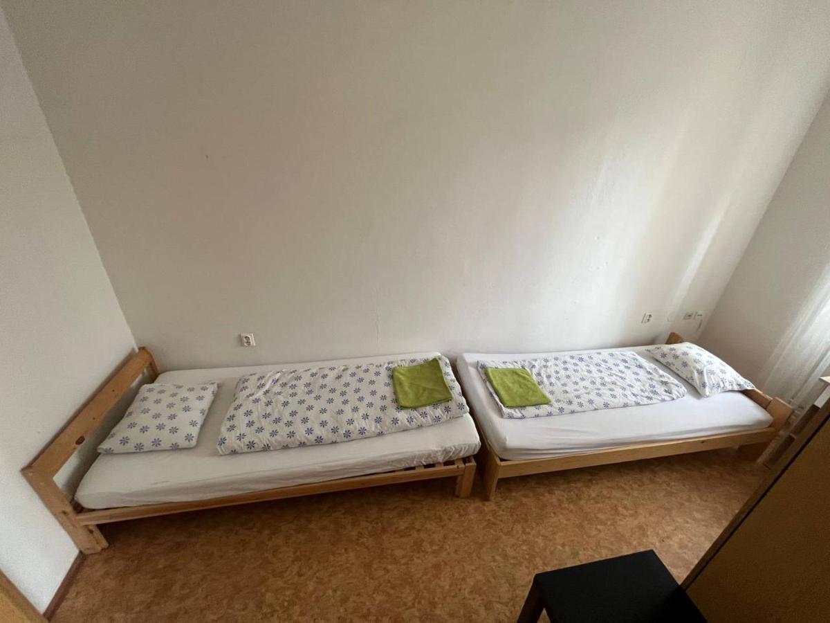 Near Main Railway And Bus Station Apartment Brno Ngoại thất bức ảnh