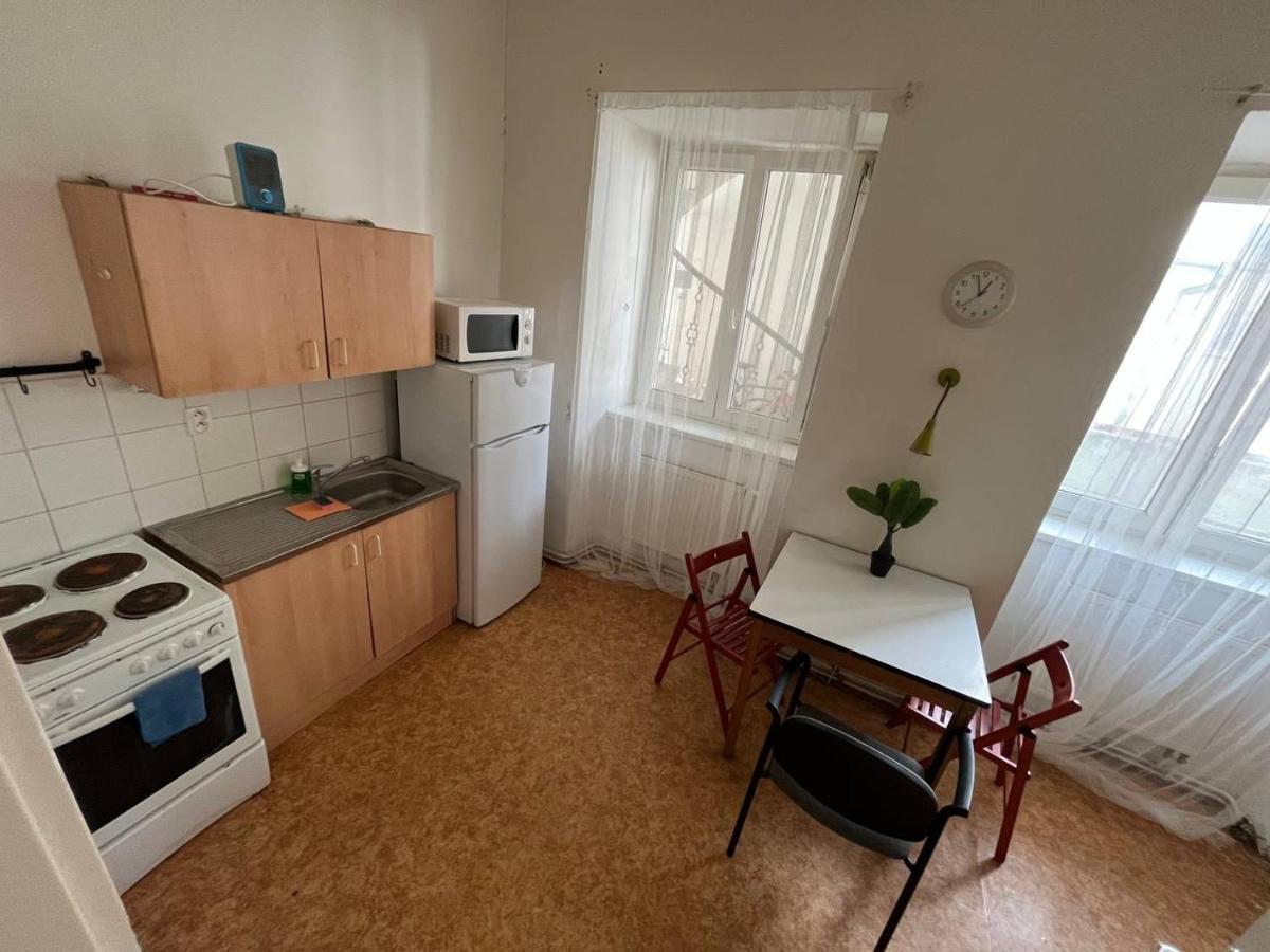 Near Main Railway And Bus Station Apartment Brno Ngoại thất bức ảnh
